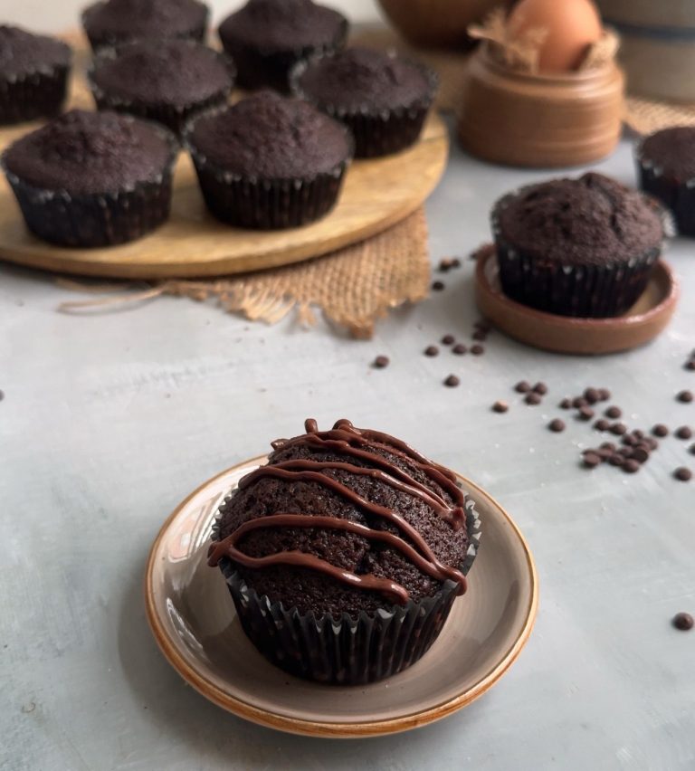 mOIST chocola Moist Chocolate Cupcakes Recipe