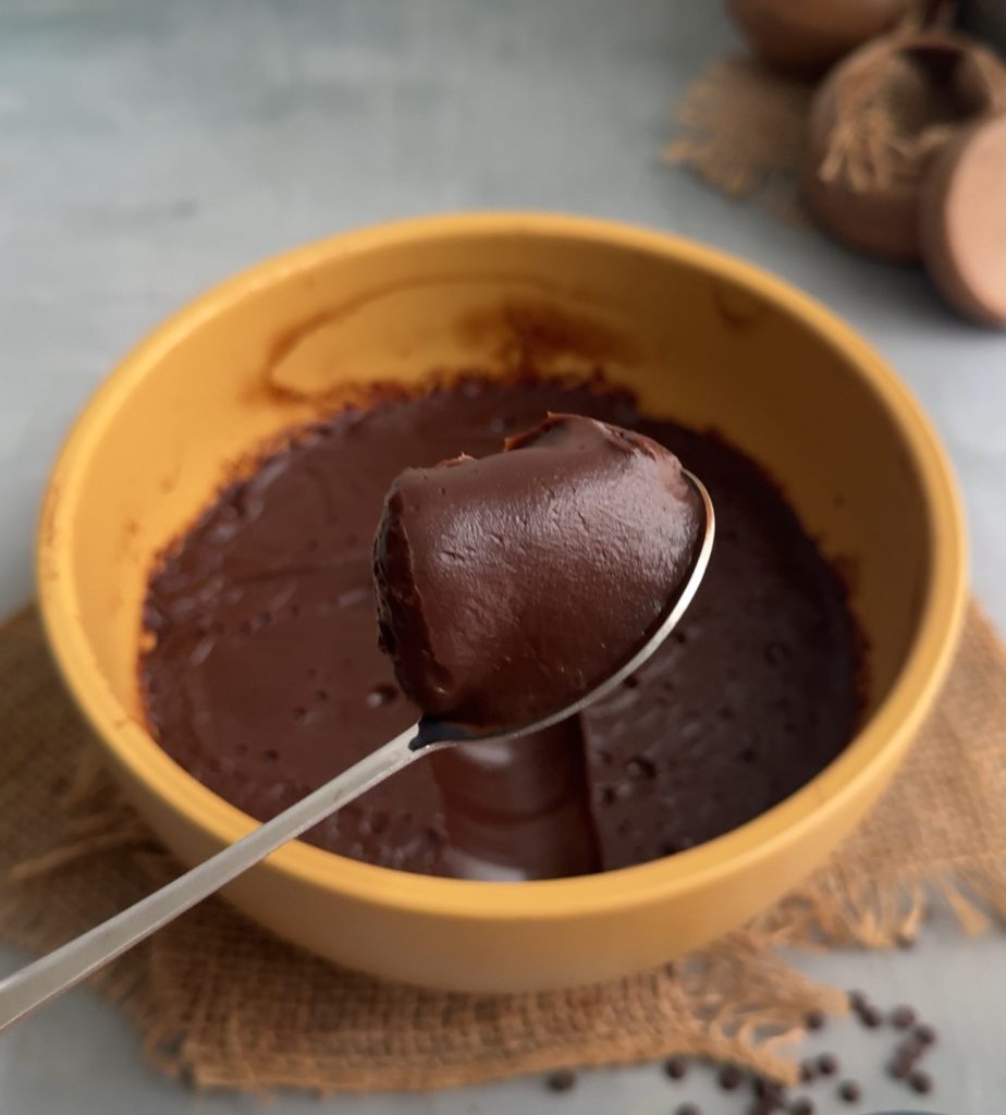 Chocolate ganache frosting recipe