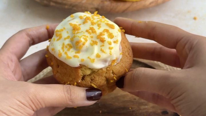 Orange Muffins With Orange Glaze - Zaineb's Oven