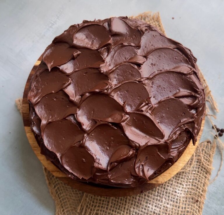 Easy One Bowl Chocolate Cake