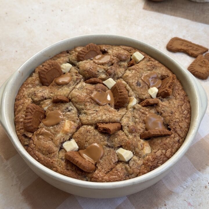 Scoopable Biscoff Stuffed Cookies