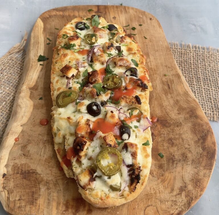 Buffalo Chicken Garlic Bread