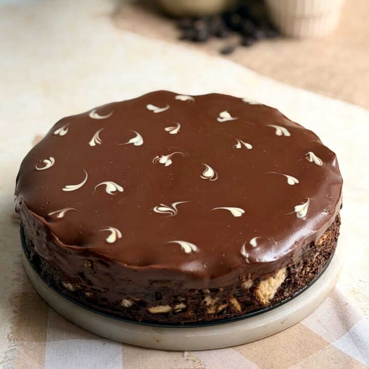 No bake Chocolate Biscuit Cake