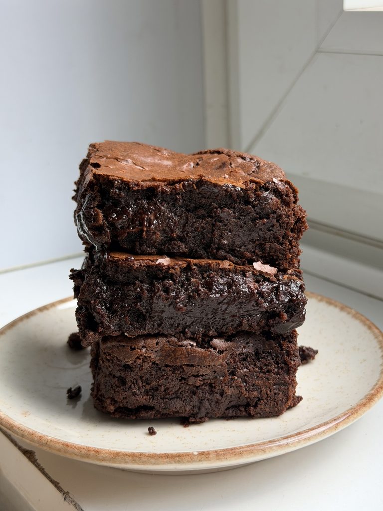 Easy One Bowl Brownies (with Crinkle Top!)