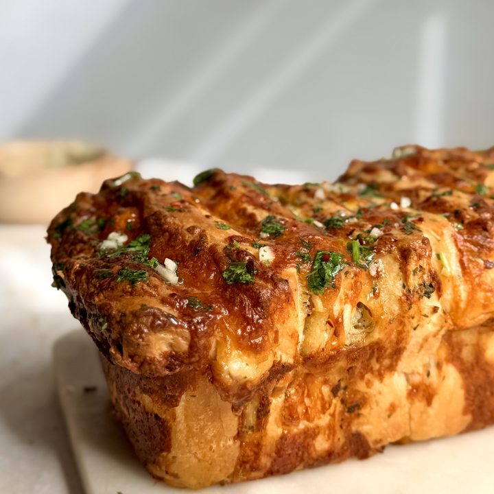 Garlic Butter Pull-Apart Bread