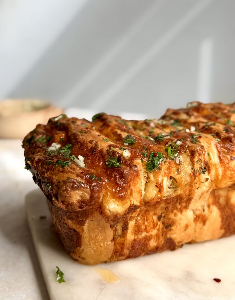 Garlic Butter Pull-Apart Bread